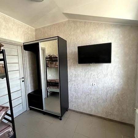 Pitstop Motel Dniprodzerzhyns'k Ngoại thất bức ảnh
