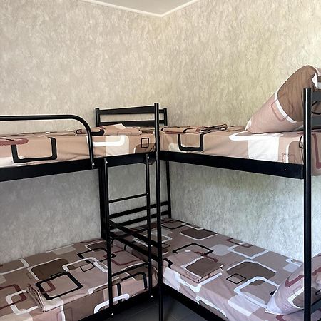 Pitstop Motel Dniprodzerzhyns'k Ngoại thất bức ảnh