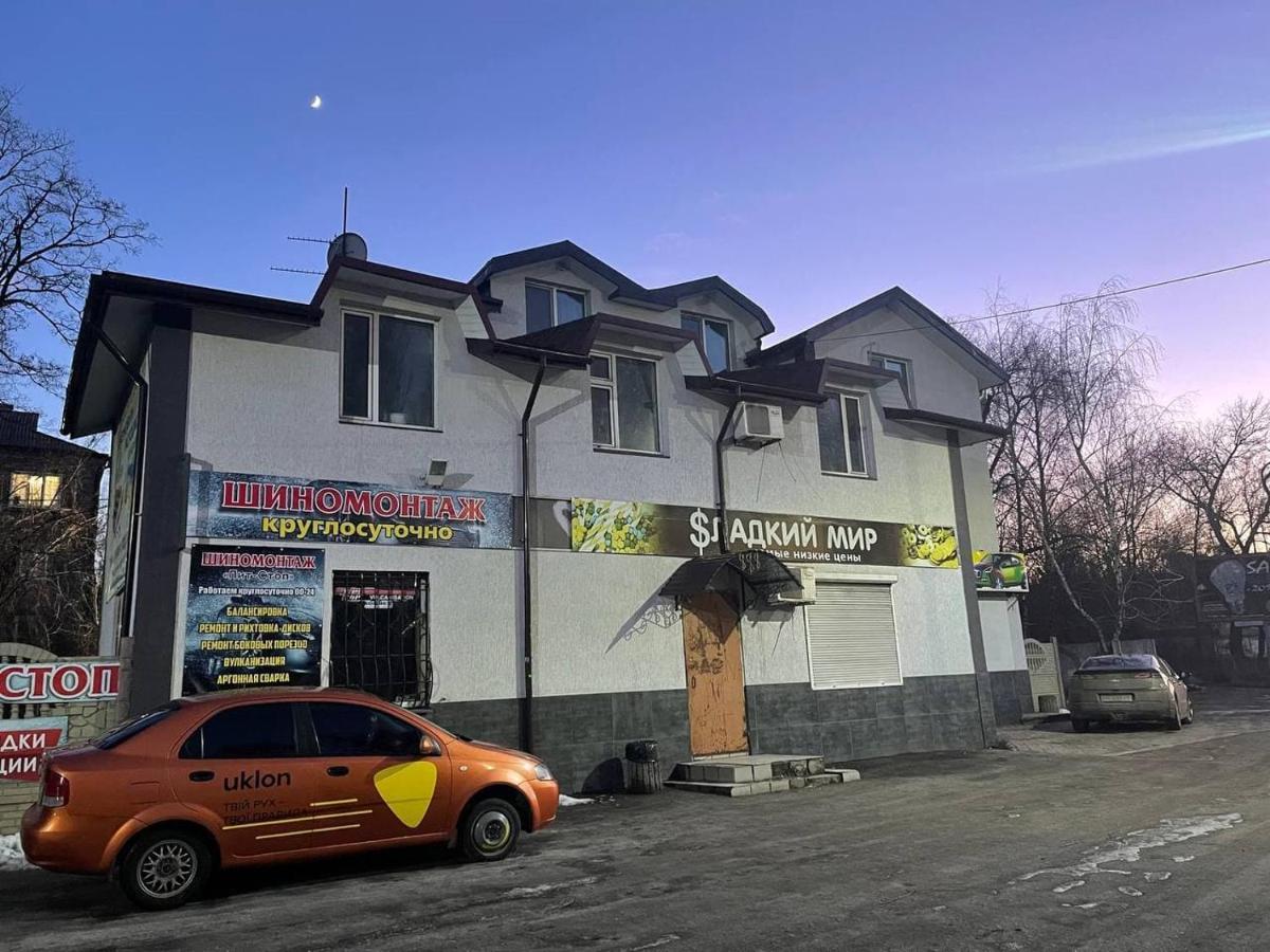 Pitstop Motel Dniprodzerzhyns'k Ngoại thất bức ảnh