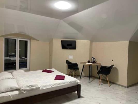 Pitstop Motel Dniprodzerzhyns'k Ngoại thất bức ảnh