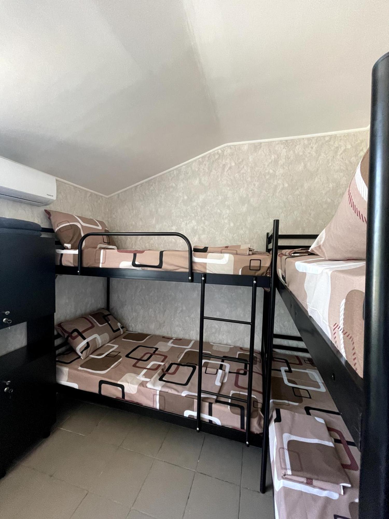 Pitstop Motel Dniprodzerzhyns'k Ngoại thất bức ảnh