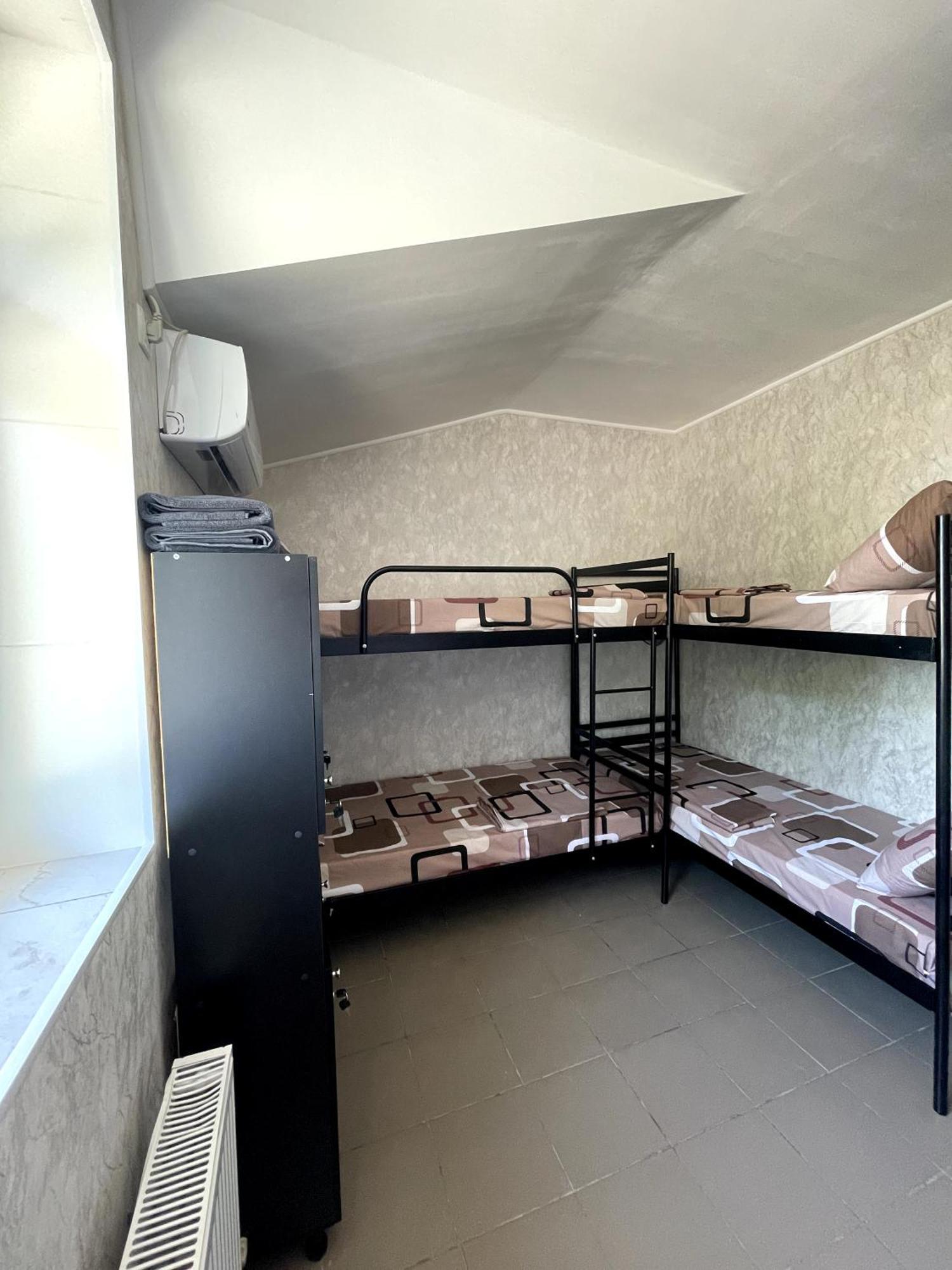 Pitstop Motel Dniprodzerzhyns'k Ngoại thất bức ảnh