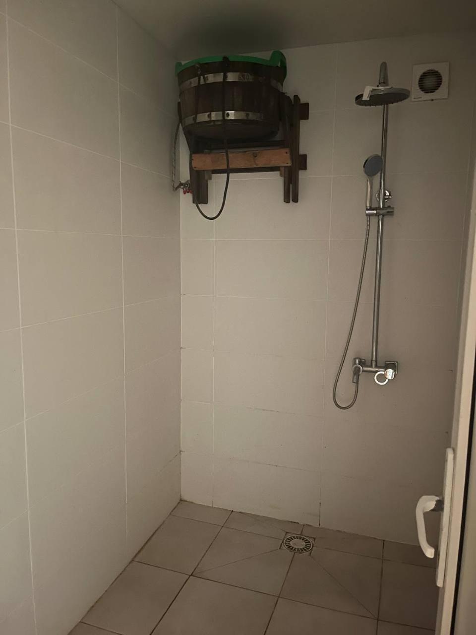 Pitstop Motel Dniprodzerzhyns'k Ngoại thất bức ảnh